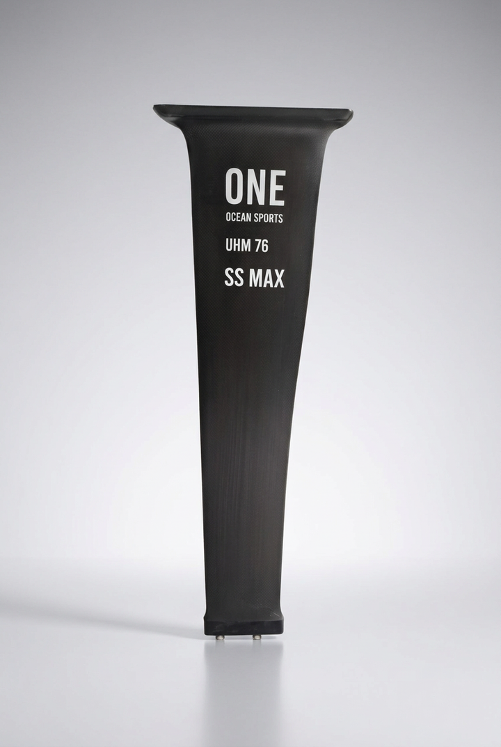 ONE SS Max UHM 76 carbon foil mast, front view on a grey studio background