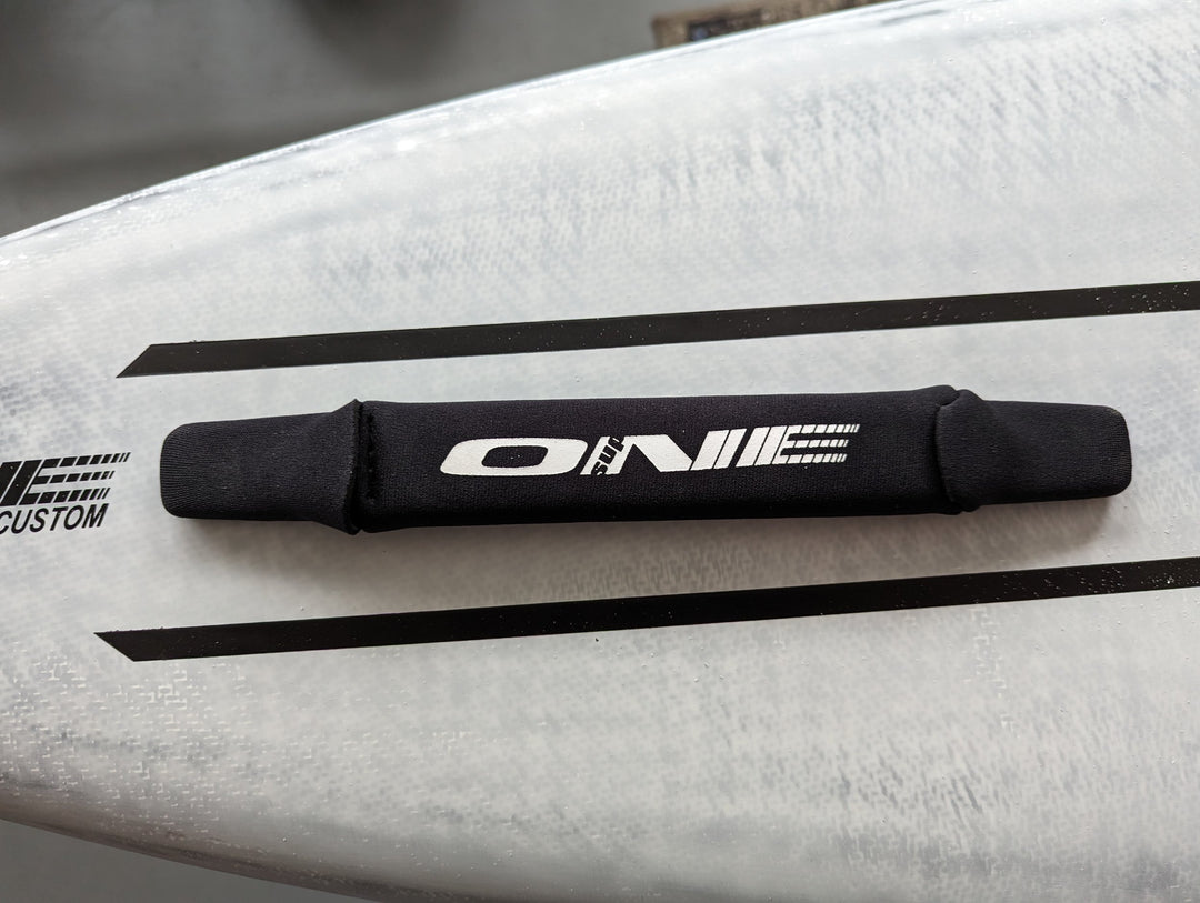 Center grab handle.